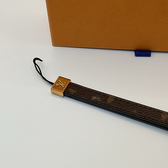 Louis Vuitton Monogram Phone/Bag Charm/Wristlet - Picture 8 of 12